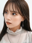 アクセサリーの着用例。