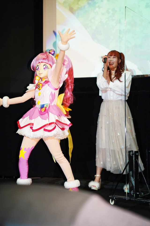 キュアスター と成瀬瑛美。
