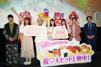 左から花江夏樹、成瀬瑛美、ファイルーズあい、菱川花菜、高森奈津美、和牛。