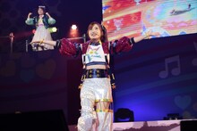 弥生ひな役の内田彩。