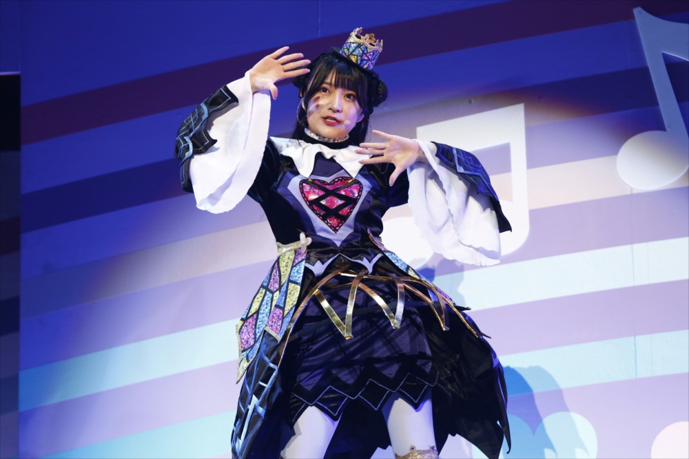 心愛れもん役の鈴木杏奈。