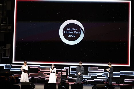 アニメ「白聖女と黒牧師」のステージイベントの様子。