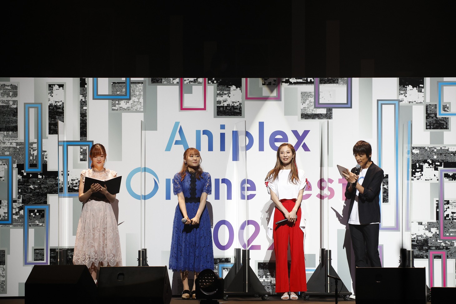 アニメ「リコリス・リコイル」のステージイベントの様子。