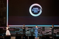 「トモちゃんは女の子！」のステージイベントの様子。