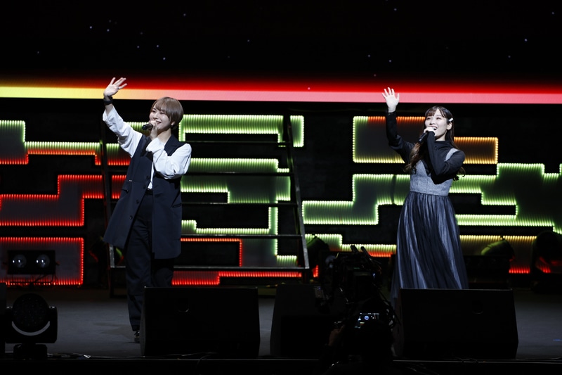 左から富田美憂、市ノ瀬加那。