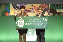 本日都内で行われた記者発表会での様子。左から梶裕貴、岡本信彦。