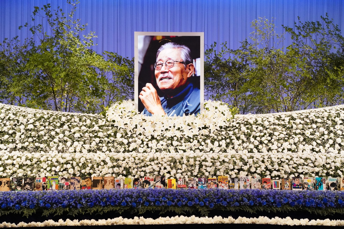 「劇画家 さいとう・たかを お別れの会」の祭壇。