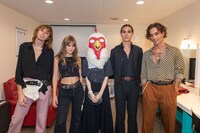 ミーティング時の集合写真。