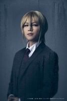 鈴木勝吾扮するウィリアム・ジェームズ・モリアーティ。