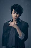 井澤勇貴扮するセバスチャン・モラン。