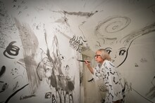 「しりあがり寿×京都藏や『夢の中で夢を見る』」会場の様子。