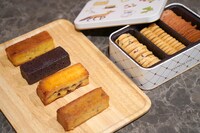 クッキーボックス ベリーズと4種類のフルーツバー。