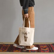 トートバッグA使用イメージ。