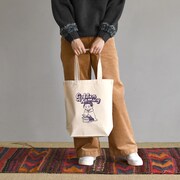 トートバッグB使用イメージ。