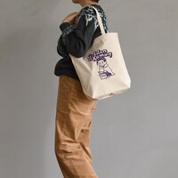 トートバッグB使用イメージ。