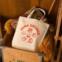 トートバッグC使用イメージ。