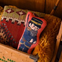 ダイカットクッションA