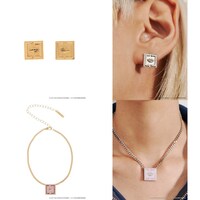 上から「E・コステロピアス」「E・コステロチョーカー」。