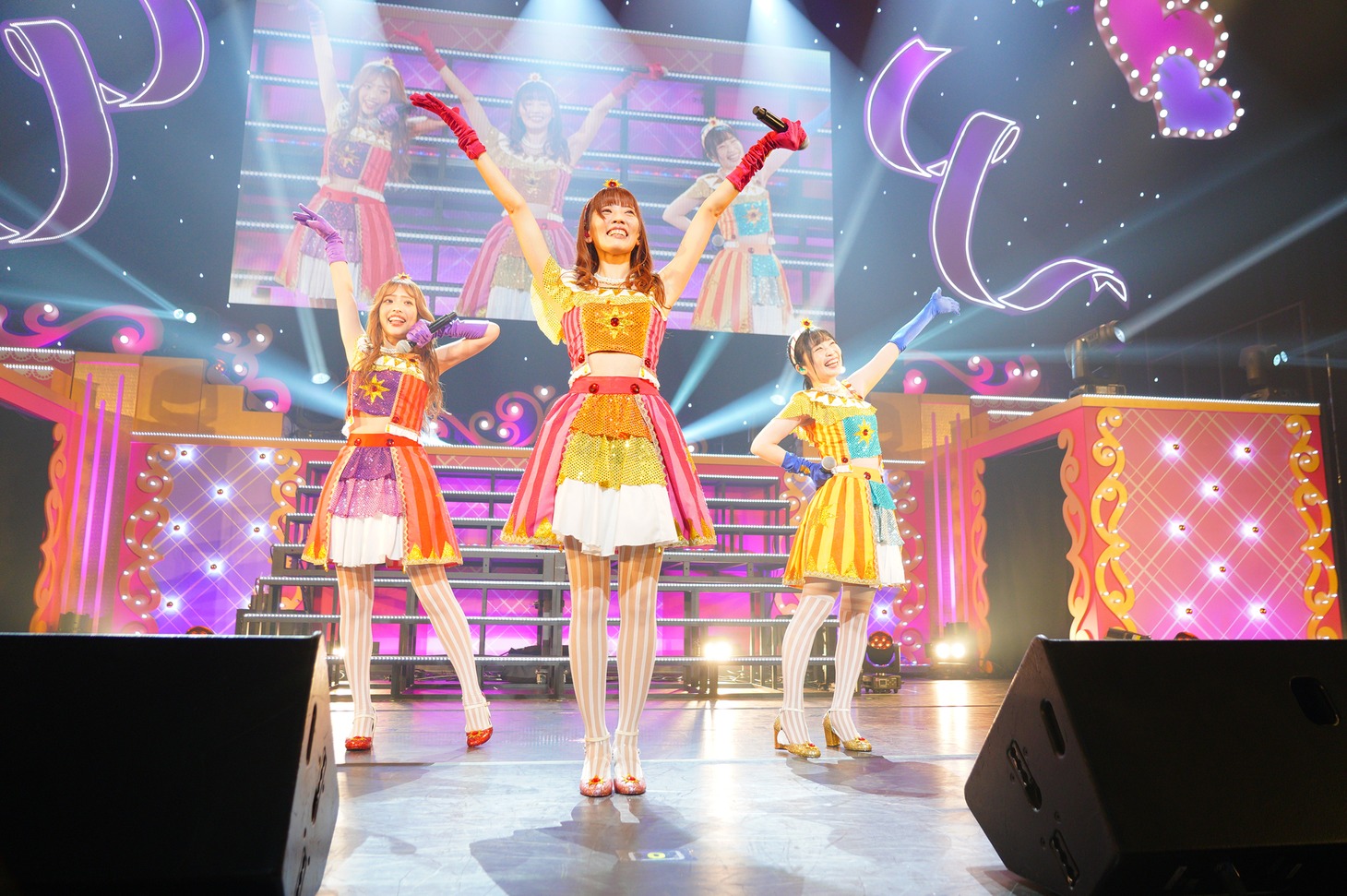 「アイカツ！シリーズ 10th Thanks Party ＜1st month＞」ライブパートの様子。