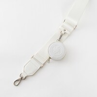 「ヒカル／陸光（ルー・グアン） モデル ショルダーバッグ」のラウンドケース。