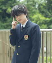 曽田陵介扮する山田太郎。