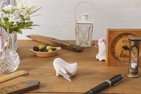 「メイドインアビス 烈日の黄金郷 メイニャ ミニフロッキーフィギュア」と「メイドインアビス 烈日の黄金郷 マアアさん ミニフロッキーフィギュア」。