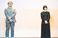 左から黒川智之監督、杉咲花。