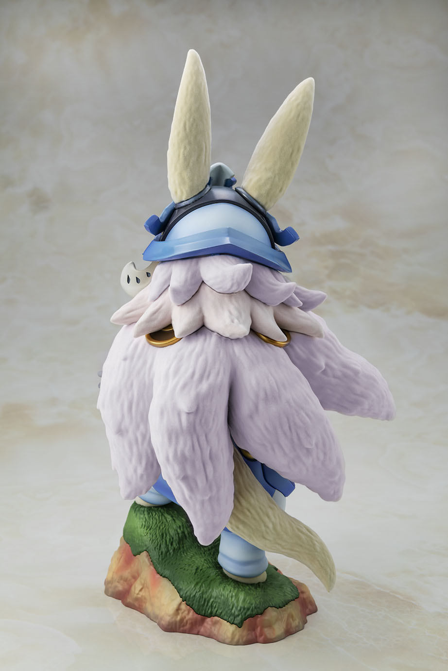 「メイドインアビス 烈日の黄金郷」ナナチの1/7スケールのフィギュア。