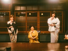 Netflixシリーズ「舞妓さんちのまかないさん」の場面写真。 (c)小山愛子・小学館／STORY