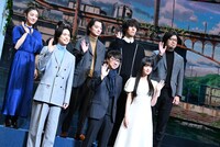 劇場アニメ「すずめの戸締まり」の完成報告会見の様子。