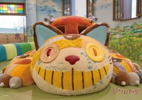 交通広告「ジブリの大倉庫 こどものまち車両」バージョン