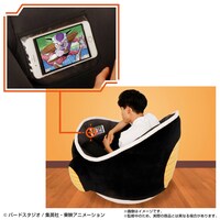 「ドラゴンボールZ ダメになる!? フリーザポッドクッション」の使用例。
