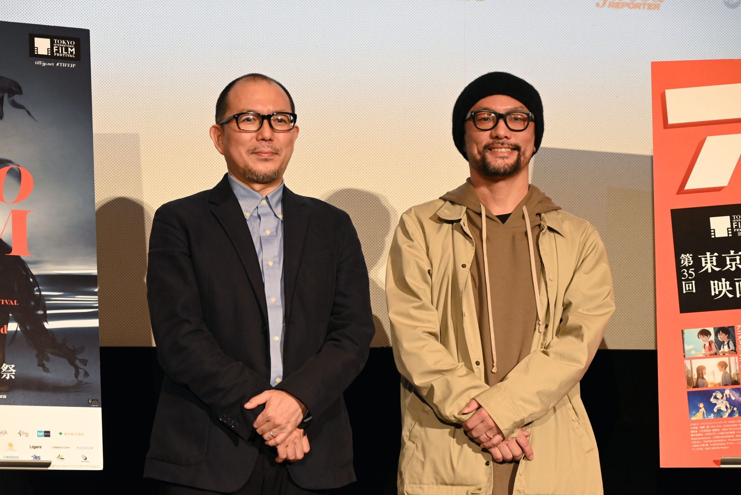 左から藤津亮太、伊藤智彦監督。