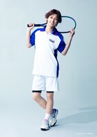 富本惣昭扮する菊丸英二。