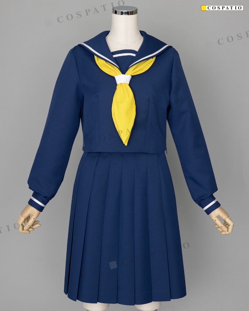 「友引高校女子冬制服」ジャケットとスカート。