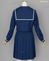 「友引高校女子冬制服」ジャケットとスカート。