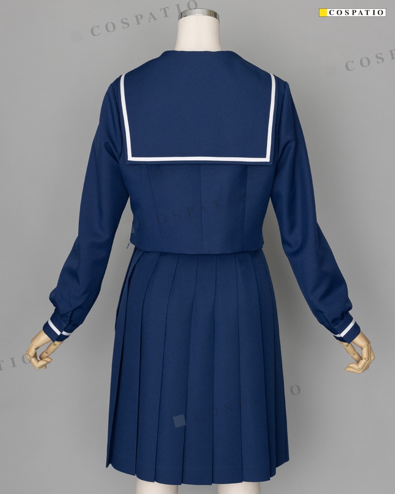 「友引高校女子冬制服」ジャケットとスカート。