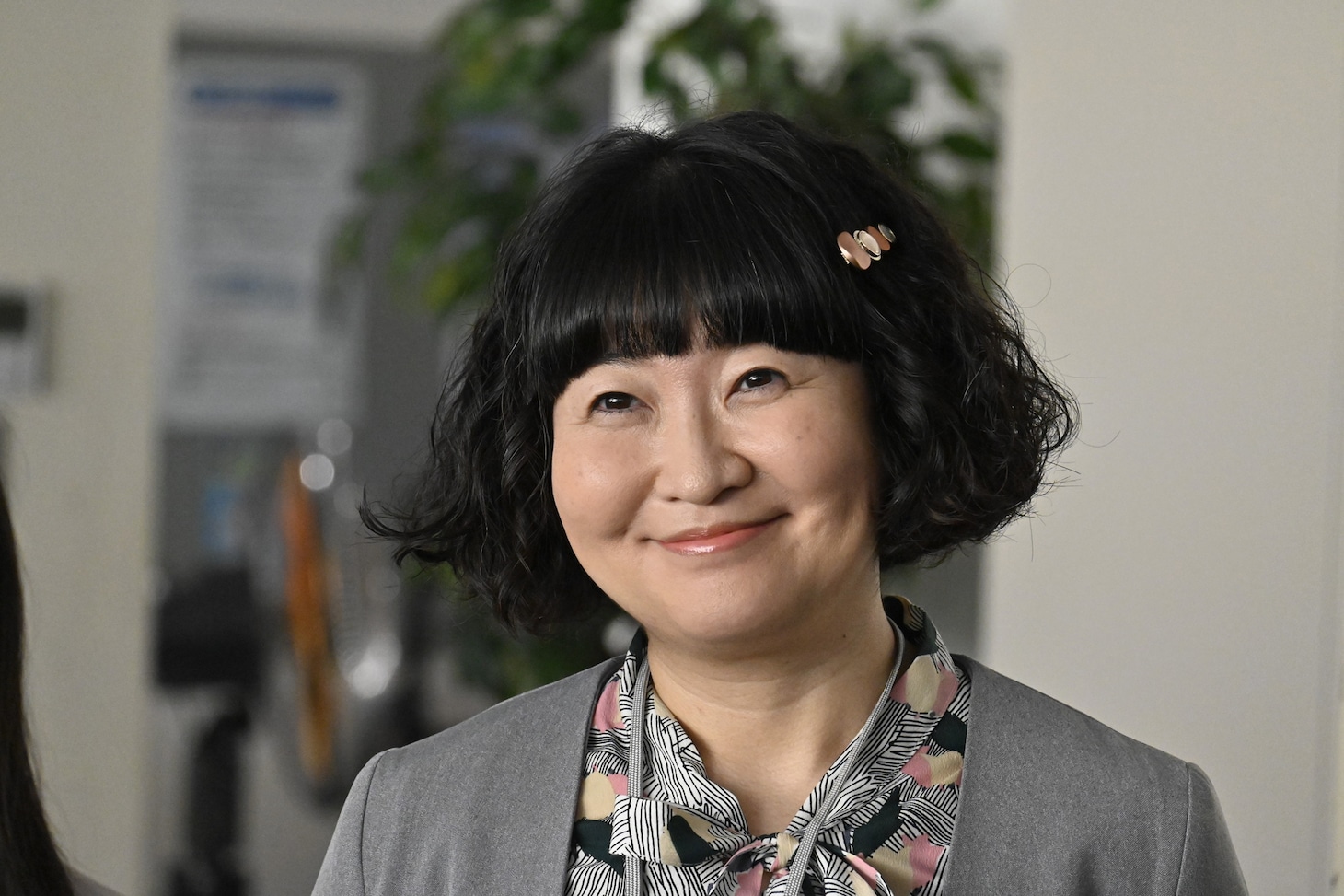 野口かおる演じる太田裕子。 (c)BS松竹東急/AOI Pro.
