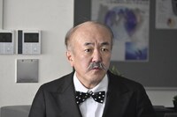 温水洋一演じる木下藤吉。 (c)BS松竹東急/AOI Pro.