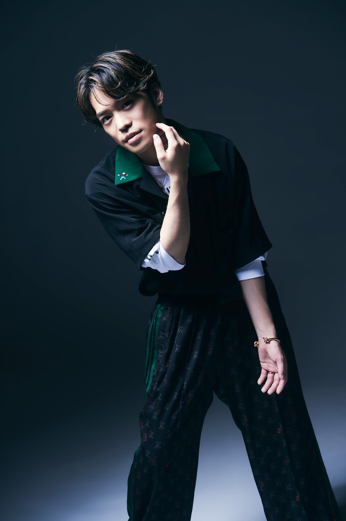 小野賢章