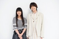 原菜乃華（左）と松村北斗（右）。(c)2022「すずめの戸締まり」製作委員会