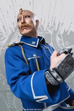 吉田メタル扮するアレックス・ルイ・アームストロング。