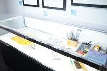 「しげの秀一原画展」の様子。