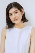 中原ミズキ役の石井美絵子。