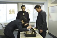 映画「ナニワ金融道」場面写真