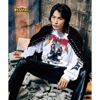 「Tomura Shigaraki Long Sleeves T」着用イメージ