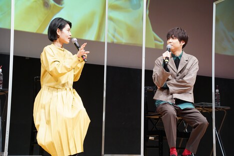 左から沢城みゆき、梶裕貴。