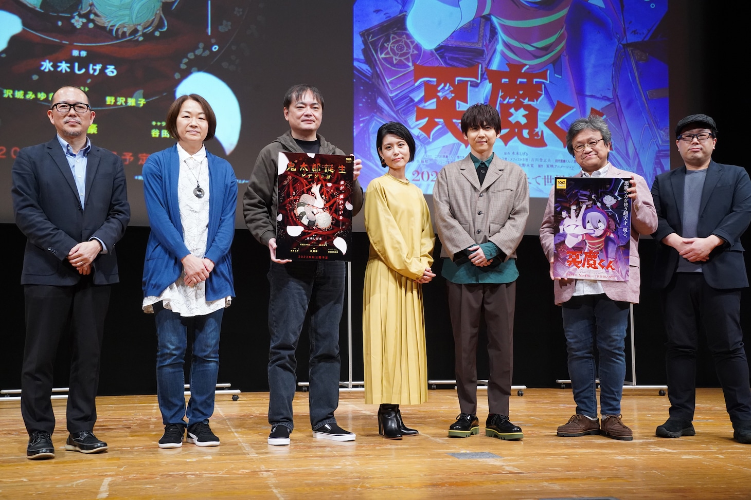 「ゲゲゲ忌2022 トークセッション」の登壇者。左から藤津亮太、水木しげるの娘・原口尚子氏、古賀豪監督、沢城みゆき、梶裕貴、佐藤順一監督、追崎史敏監督。