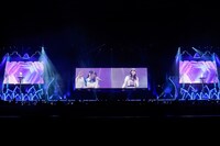 ライブイベント「シンフォギアライブ2020→2022」の様子。