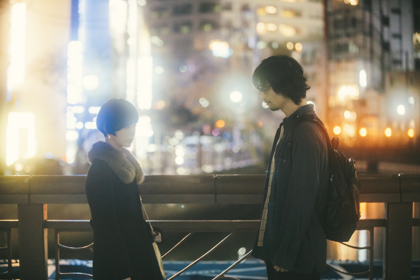 実写映画「零落」の場面写真。